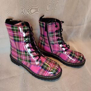 Betsey Johnson Elite Combat Boots 7 Womens Plaid Pink Black White Green Zip Lace